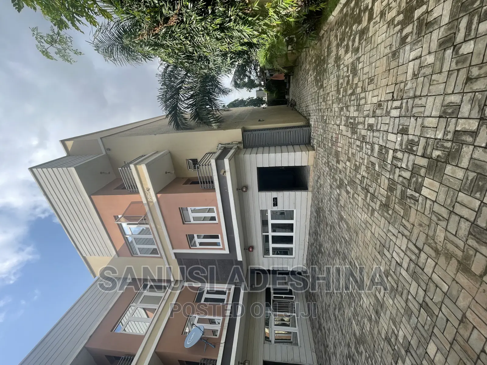 4bdrm Duplex in Jahi Gilmore Fct for rent