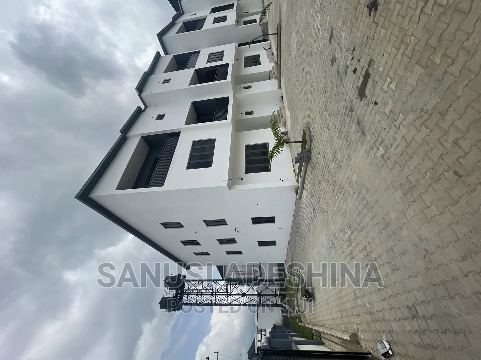 4bdrm Duplex in Jahi Gilmore Fct for rent