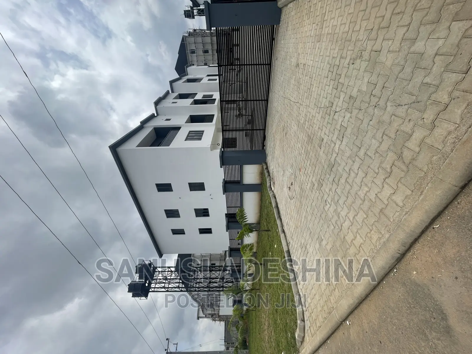 4bdrm Duplex in Jahi Gilmore Fct for rent