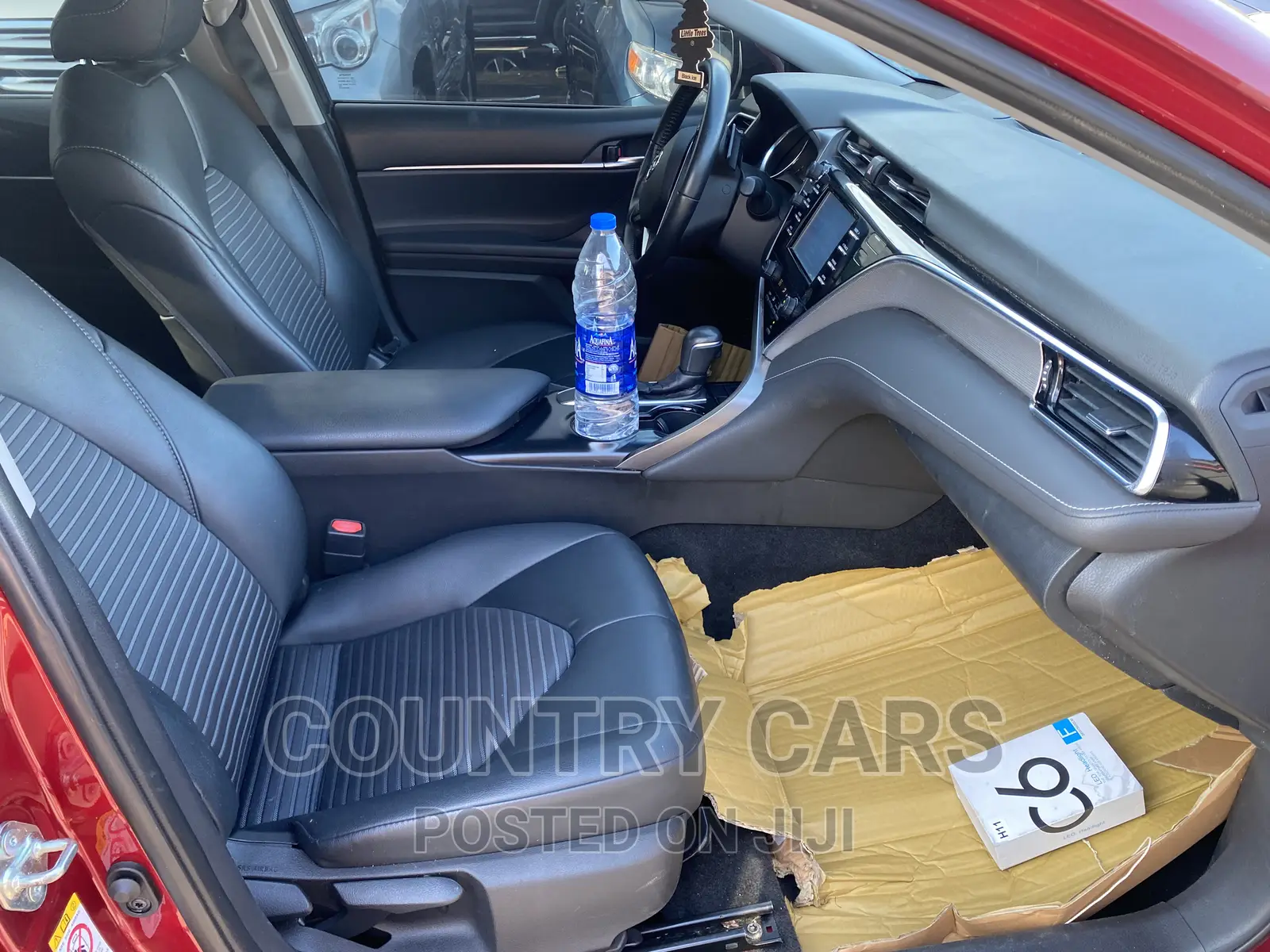 Toyota Camry SE FWD (2.5L 4cyl 8AM) 2018 Red