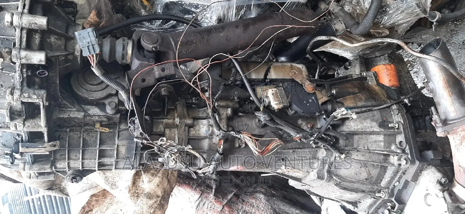 Gear Box GMC Avalanche/ Escalade/Yukon 4*4 13 Pin 2005 Model