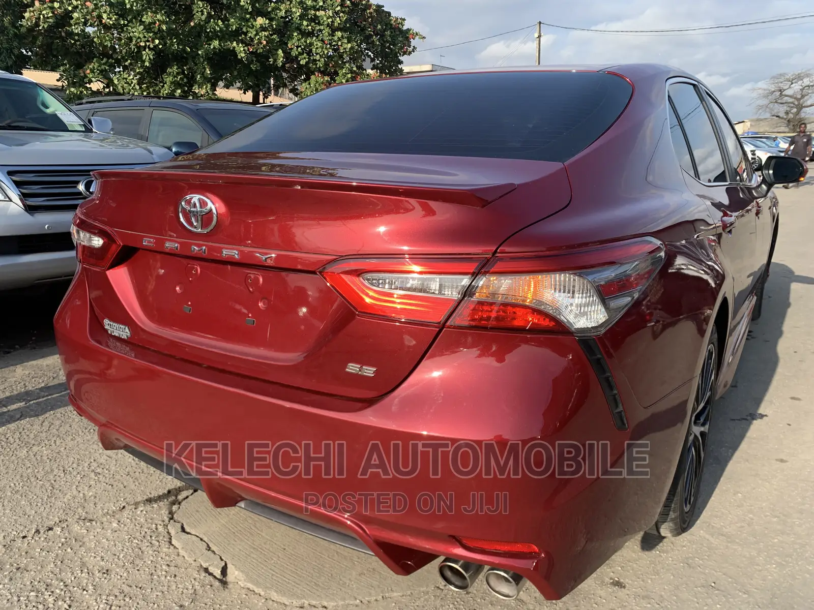 Toyota Camry SE FWD (2.5L 4cyl 8AM) 2018 Red