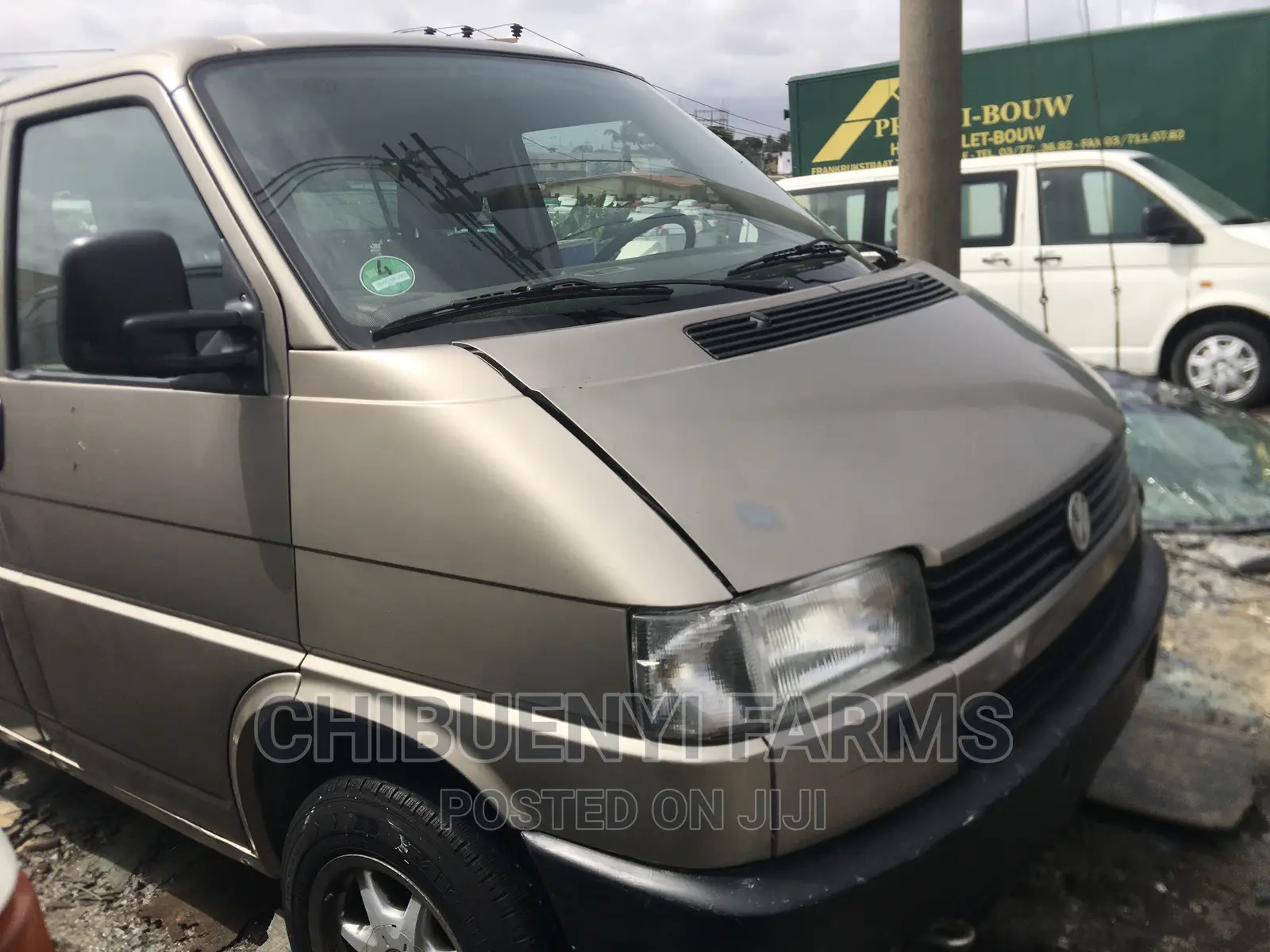 Volkswagen Transporter 2002 Gold