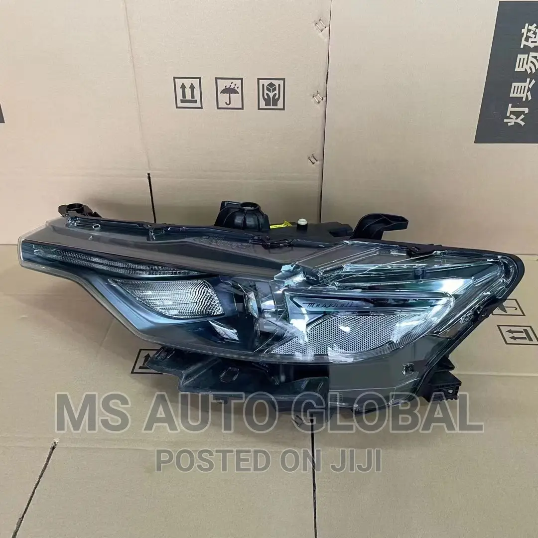 Maserati Levante 2018 Headlights
