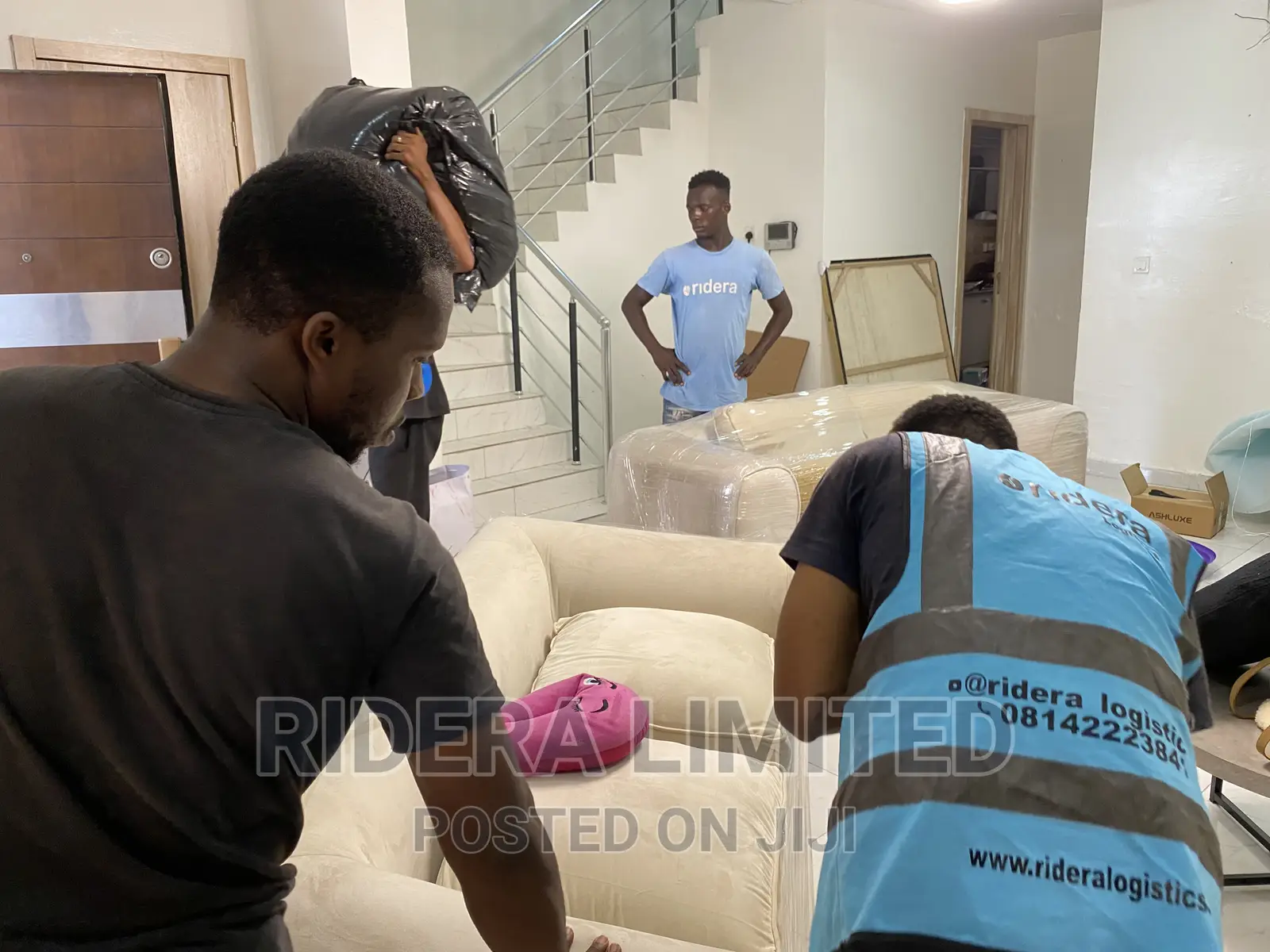 Van for Moving in Surulere