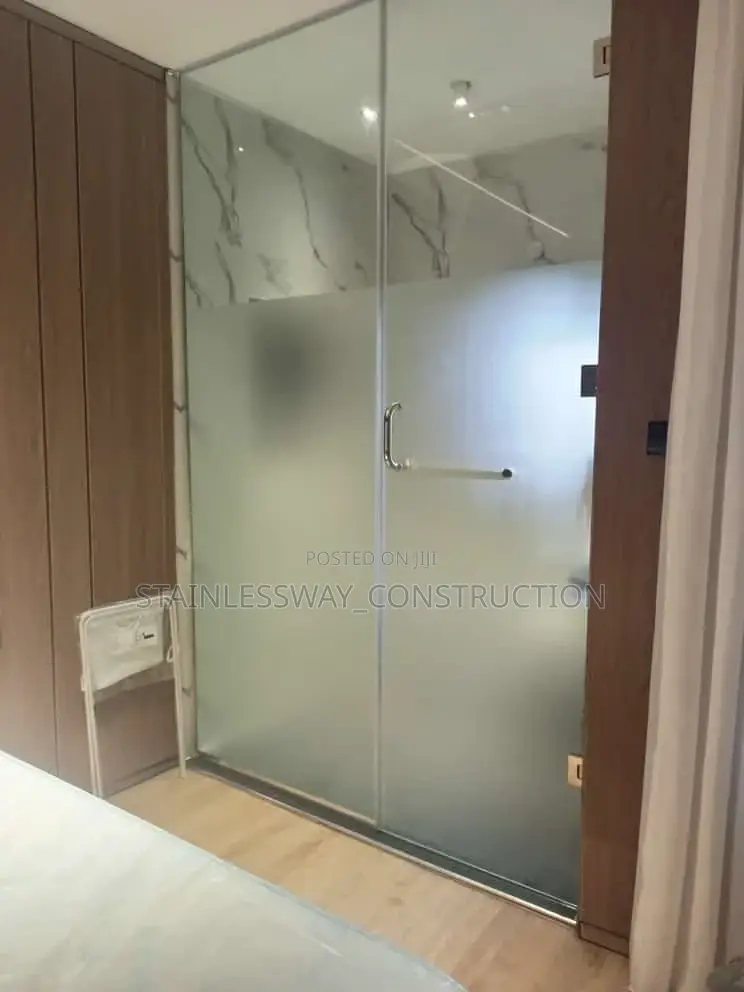 Shower Cubicle With Magic Sticker
