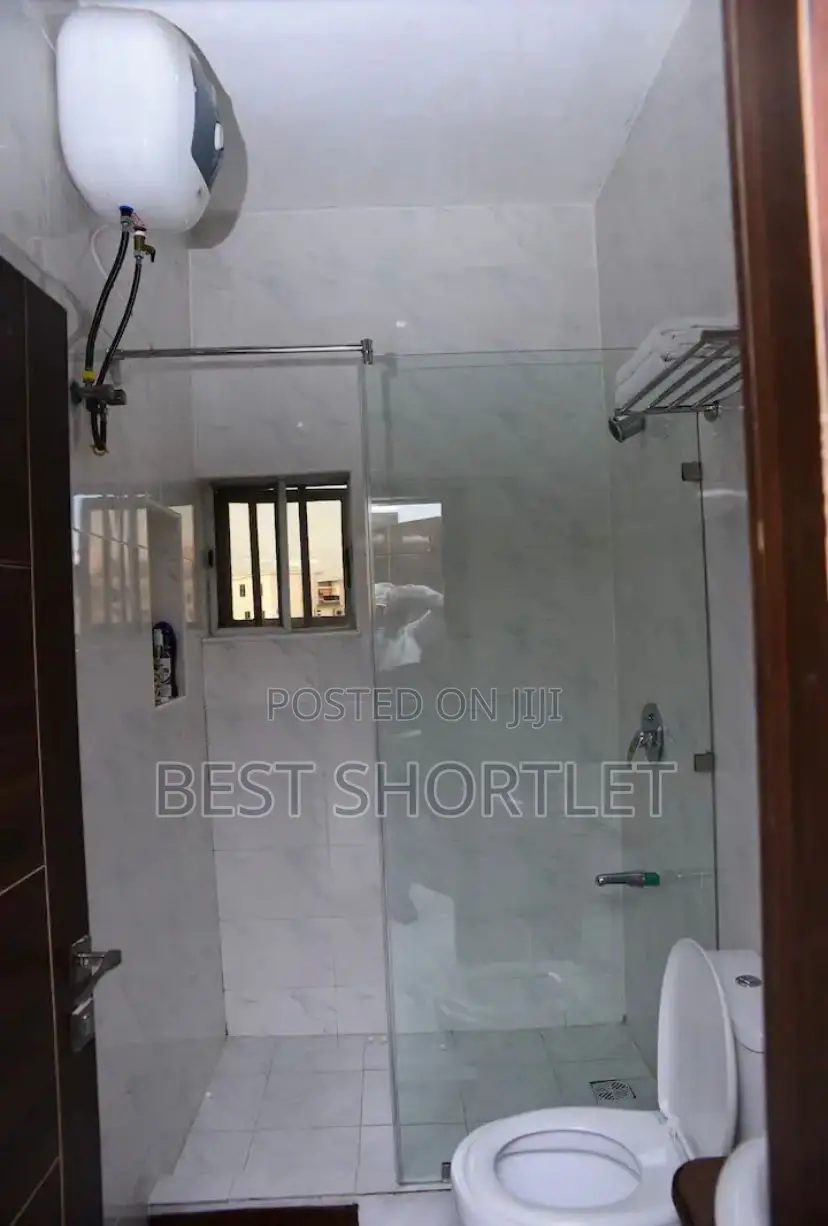 Luxury 1 Bedroom Lekki Phase 1