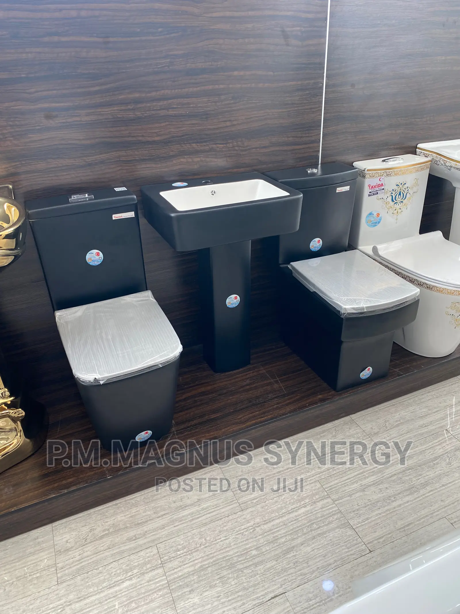 England Standard Black Water Closet Wc.