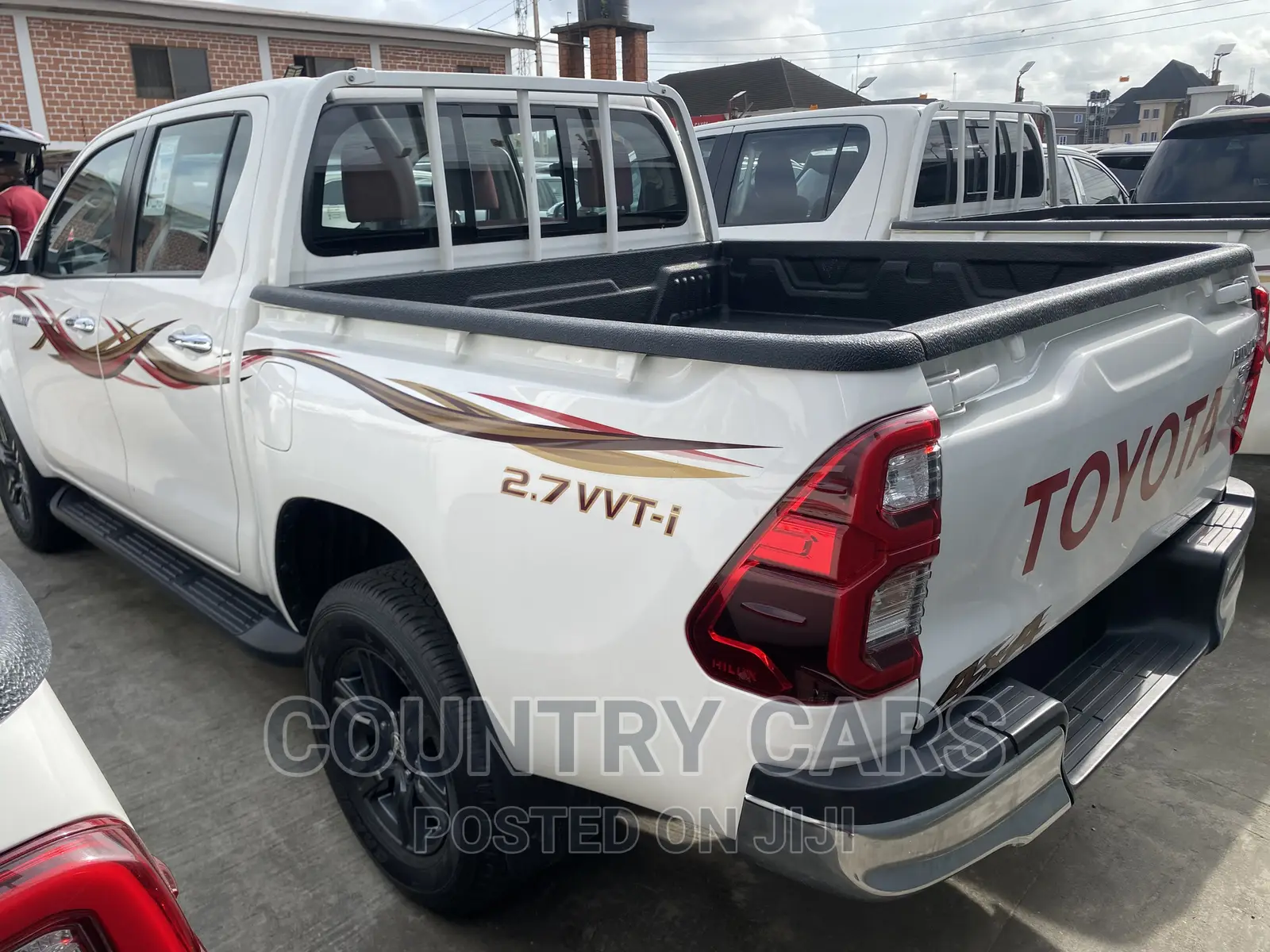 Toyota Hilux 2021 White