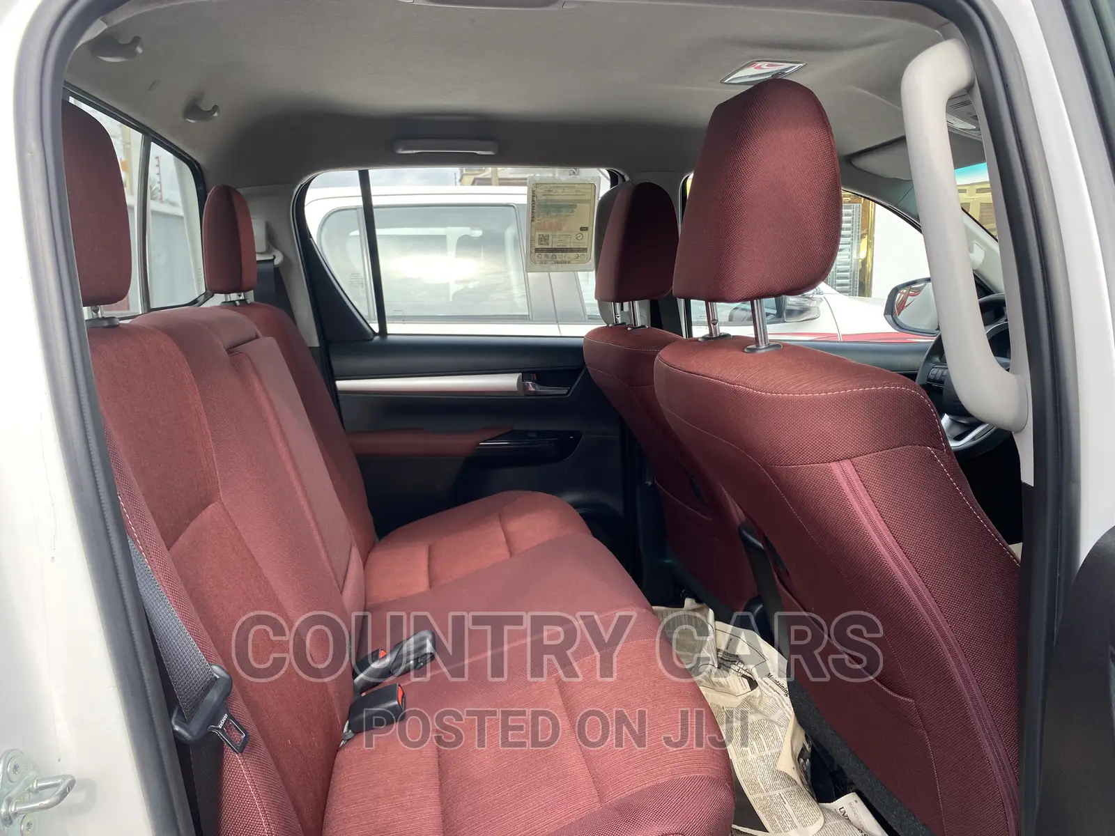 Toyota Hilux 2021 White
