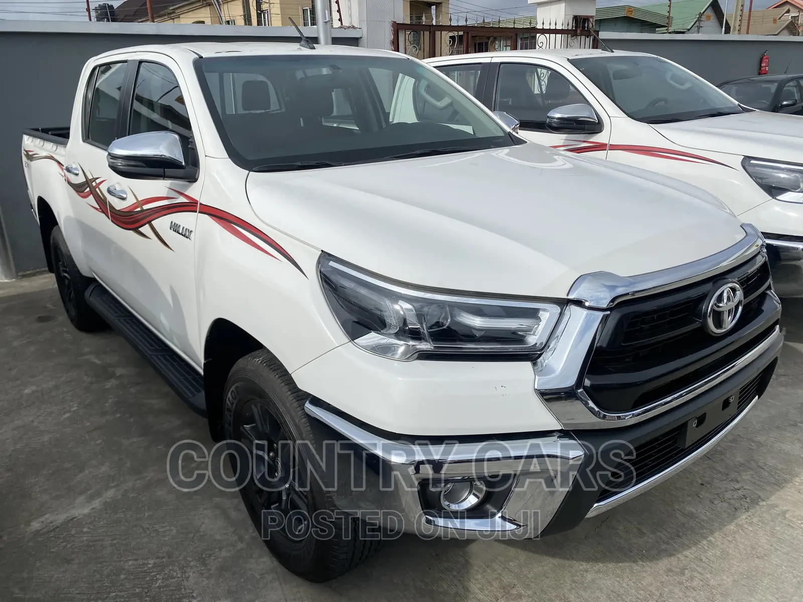 Toyota Hilux 2021 White