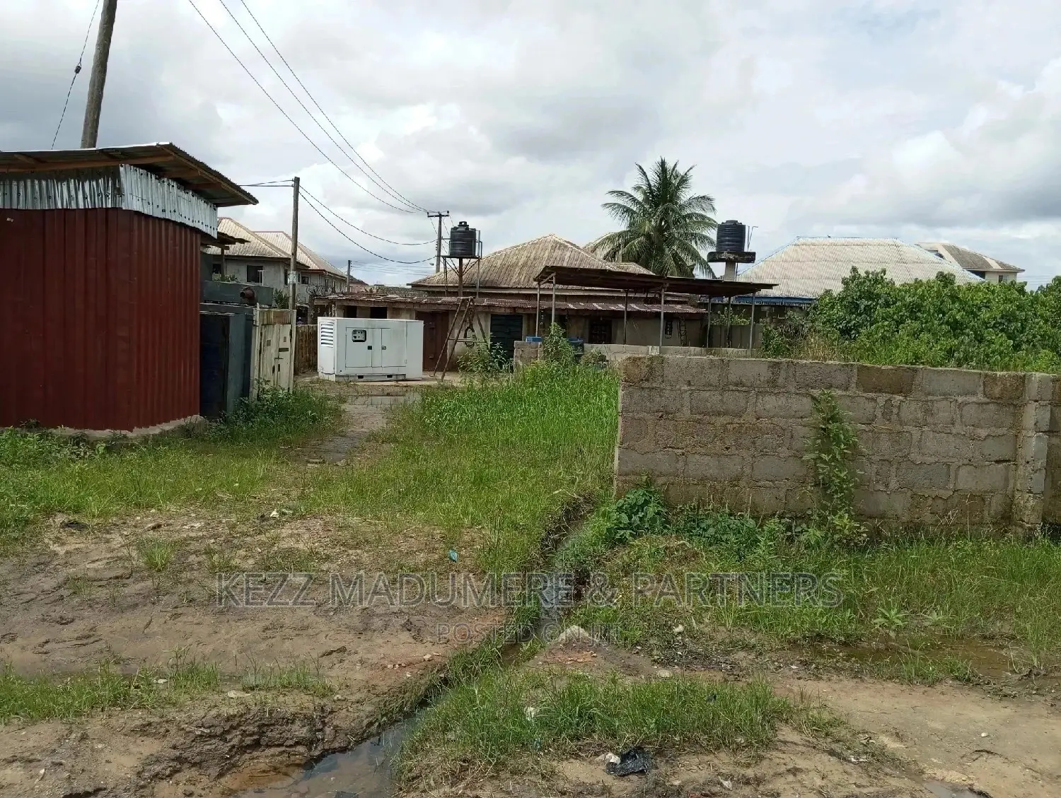 For Sale : 2 Cornerpiece Plots of Land