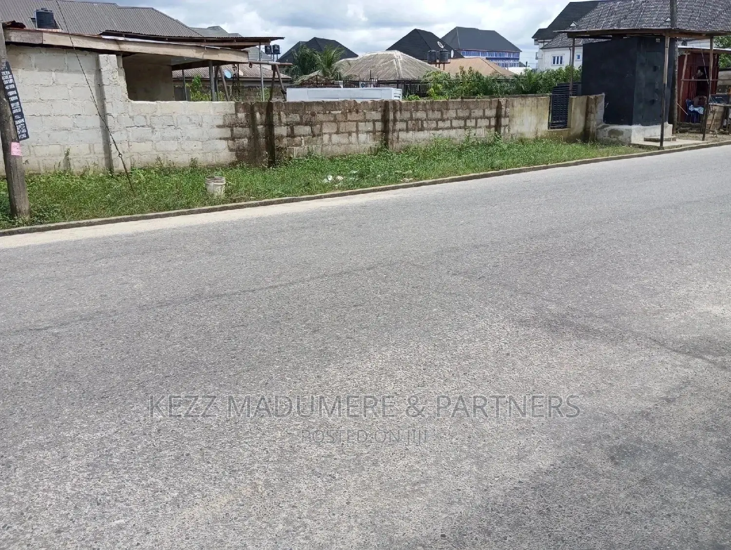 For Sale : 2 Cornerpiece Plots of Land
