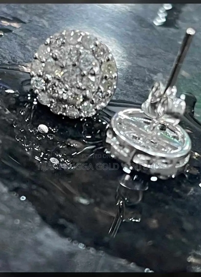 Pure Gold 750 Italy 18karat VVS Diamond