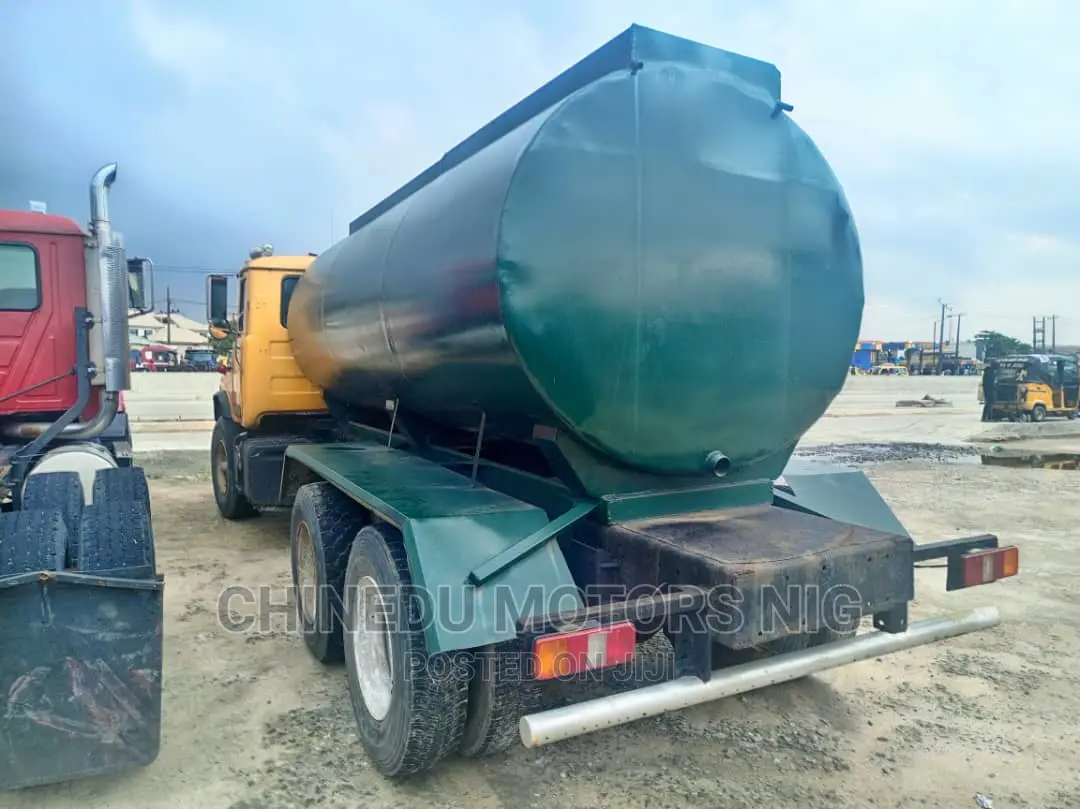 Mack R Model Water Tank 15,000 Litres
