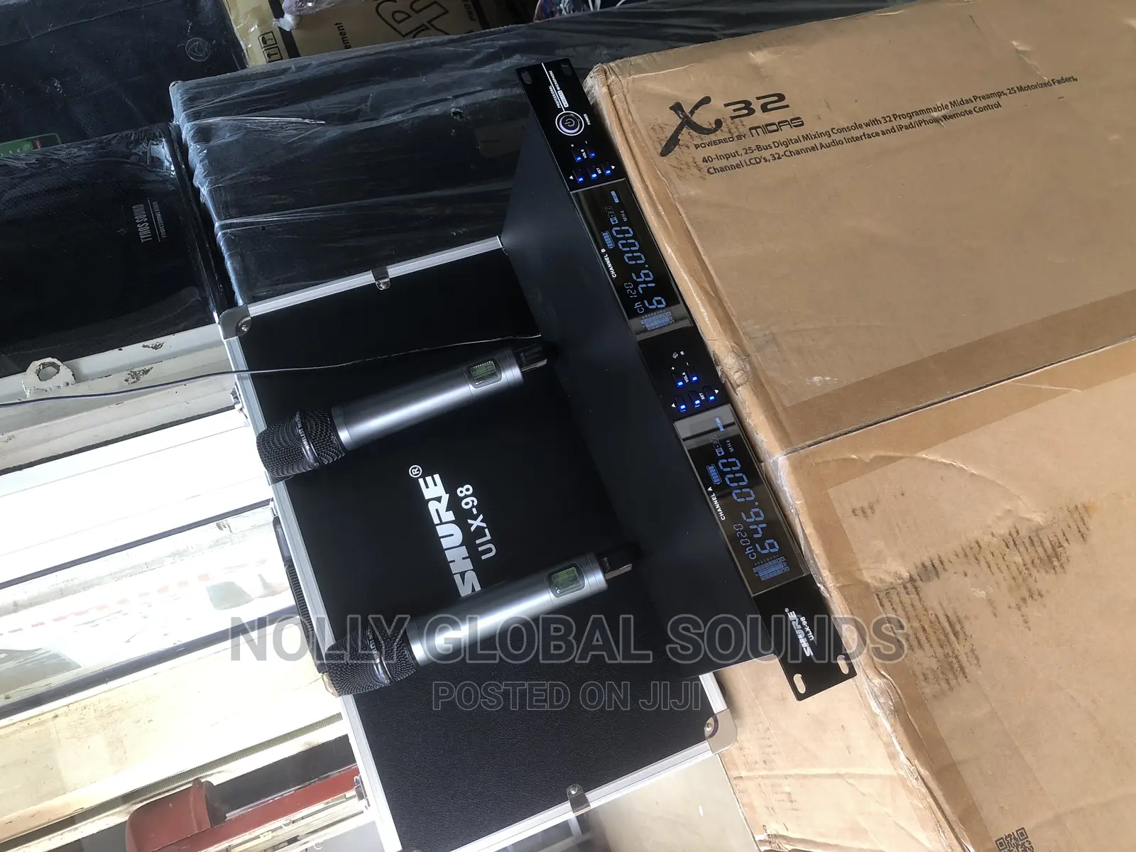 Shure ULX98 Dual-Channel Digital Wireless Handheld
