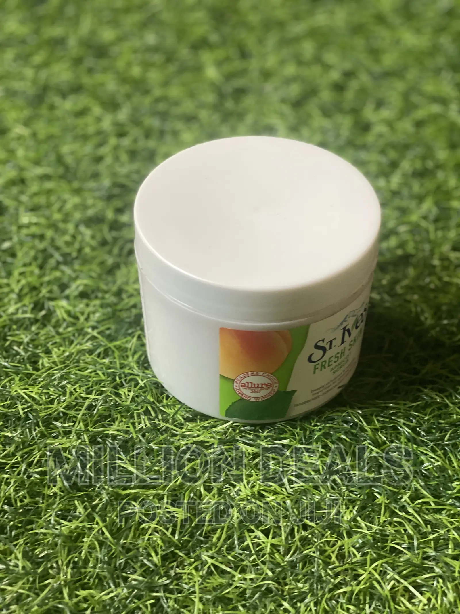Unique St.Ives Fresh Skin Apricot Scrub