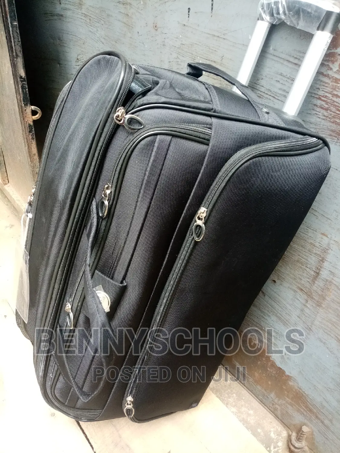 Big Black Star Express Traveling Luggage Bag With Trolleys