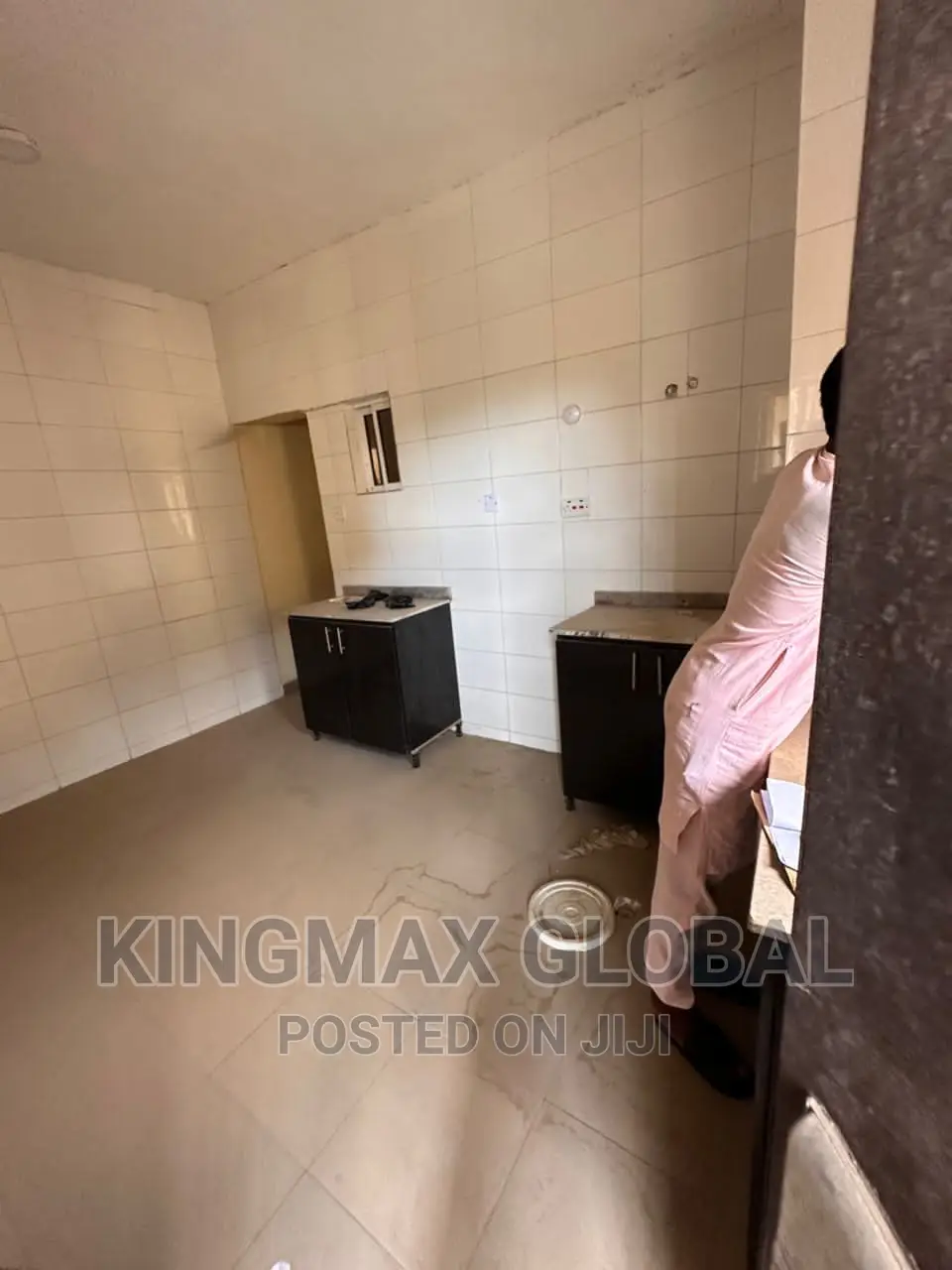 3bdrm Block of Flats in Zuba for sale
