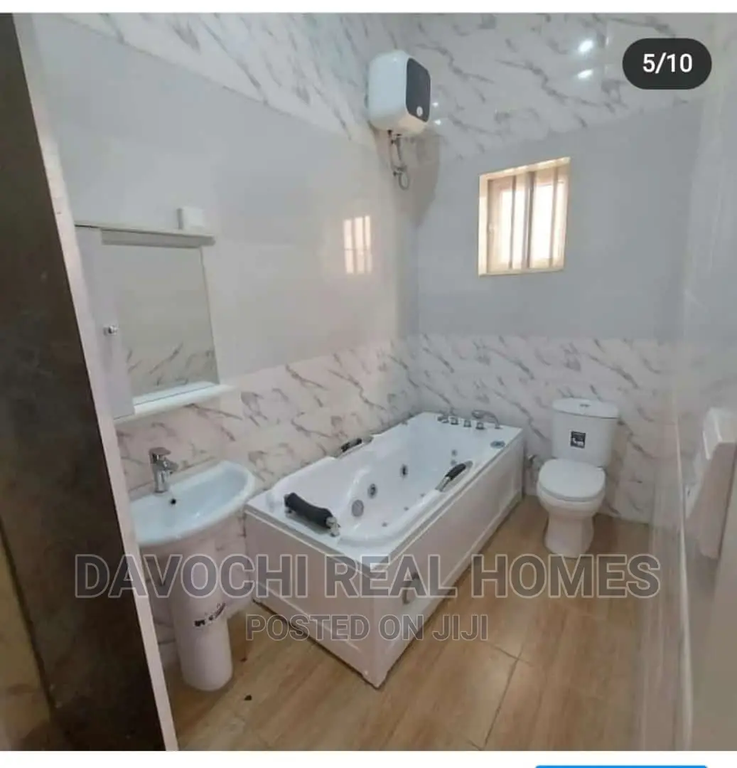 4bdrm Duplex in Chevron Second Toll, Lekki for rent