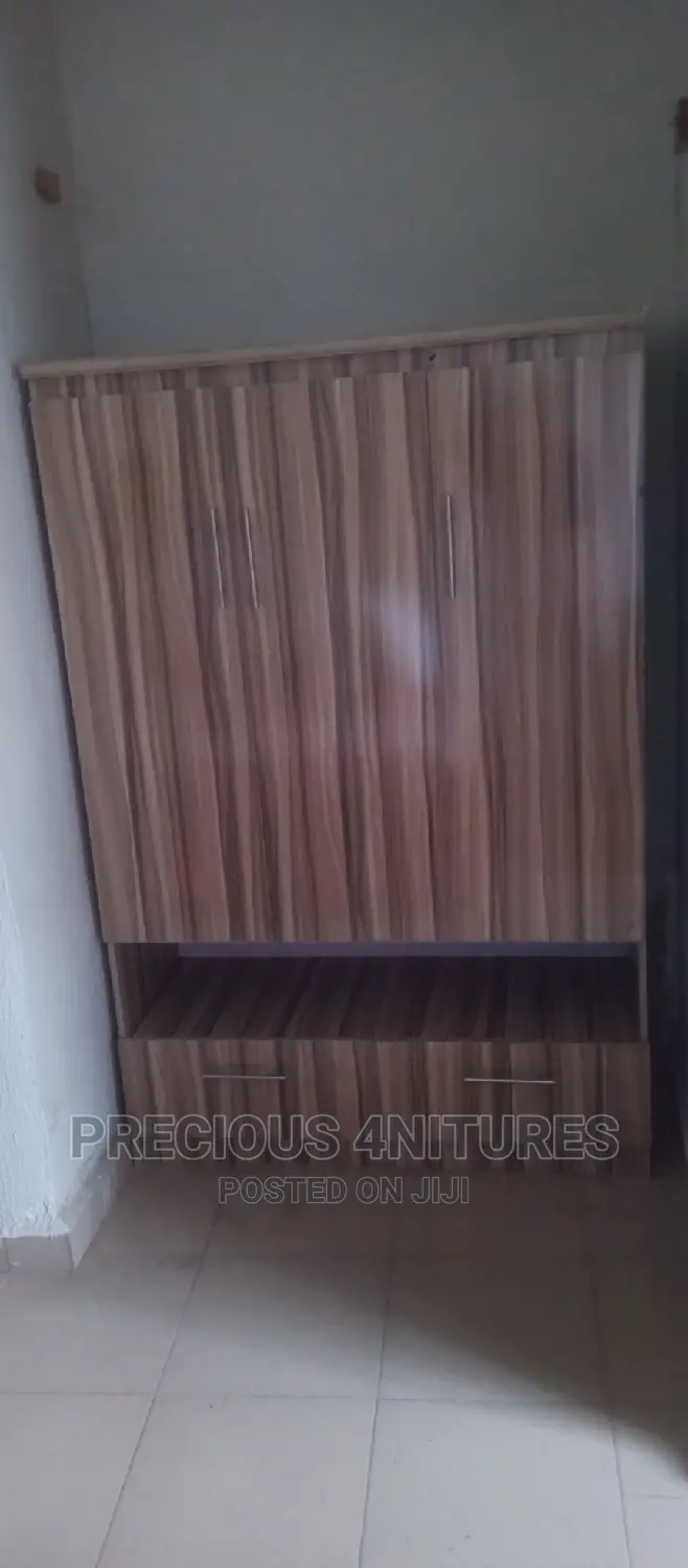 Wardrobes Cabinet