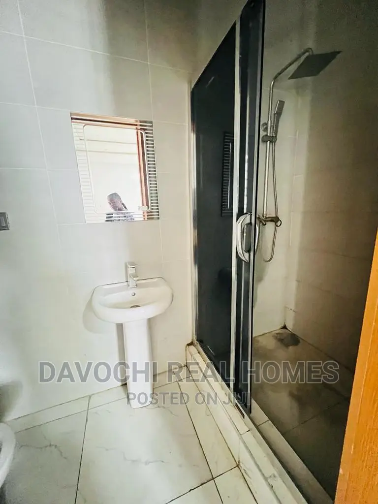 3bdrm Apartment in Ikate-Lekki for rent