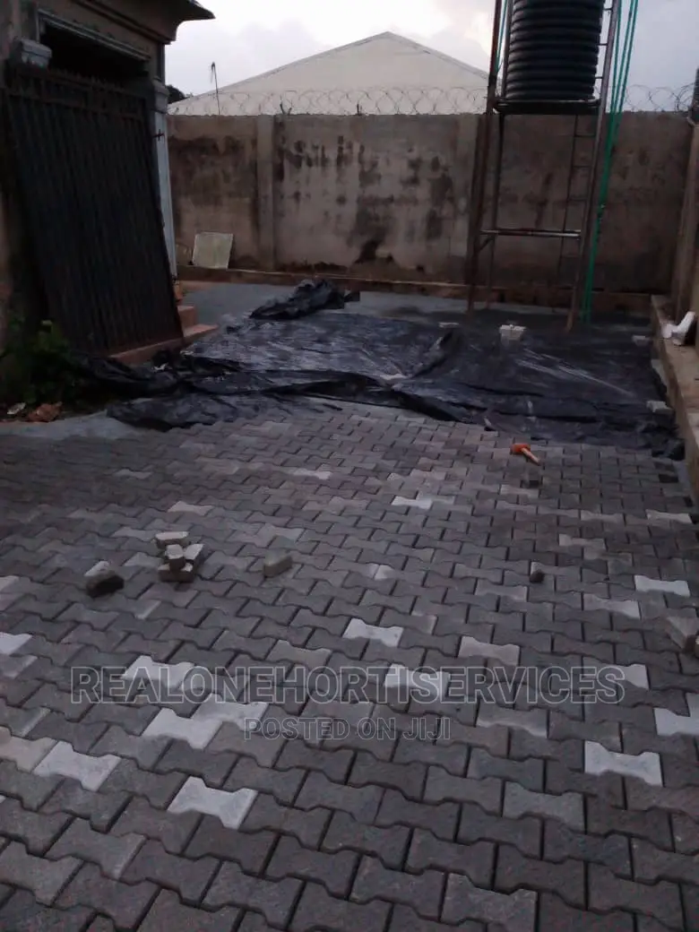 Interlocking Stones For Residential Properties, Schools, Etc