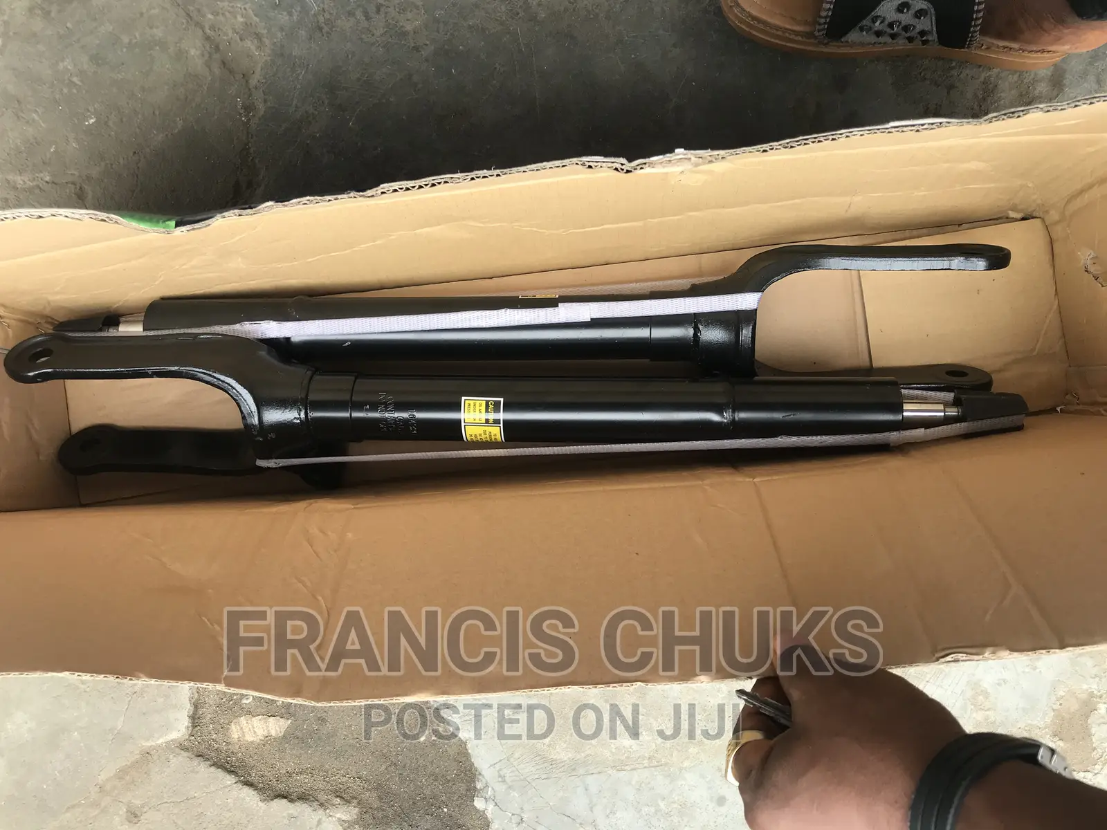 Set of Front Shocks for Mercedes Benz ML350 and GL450
