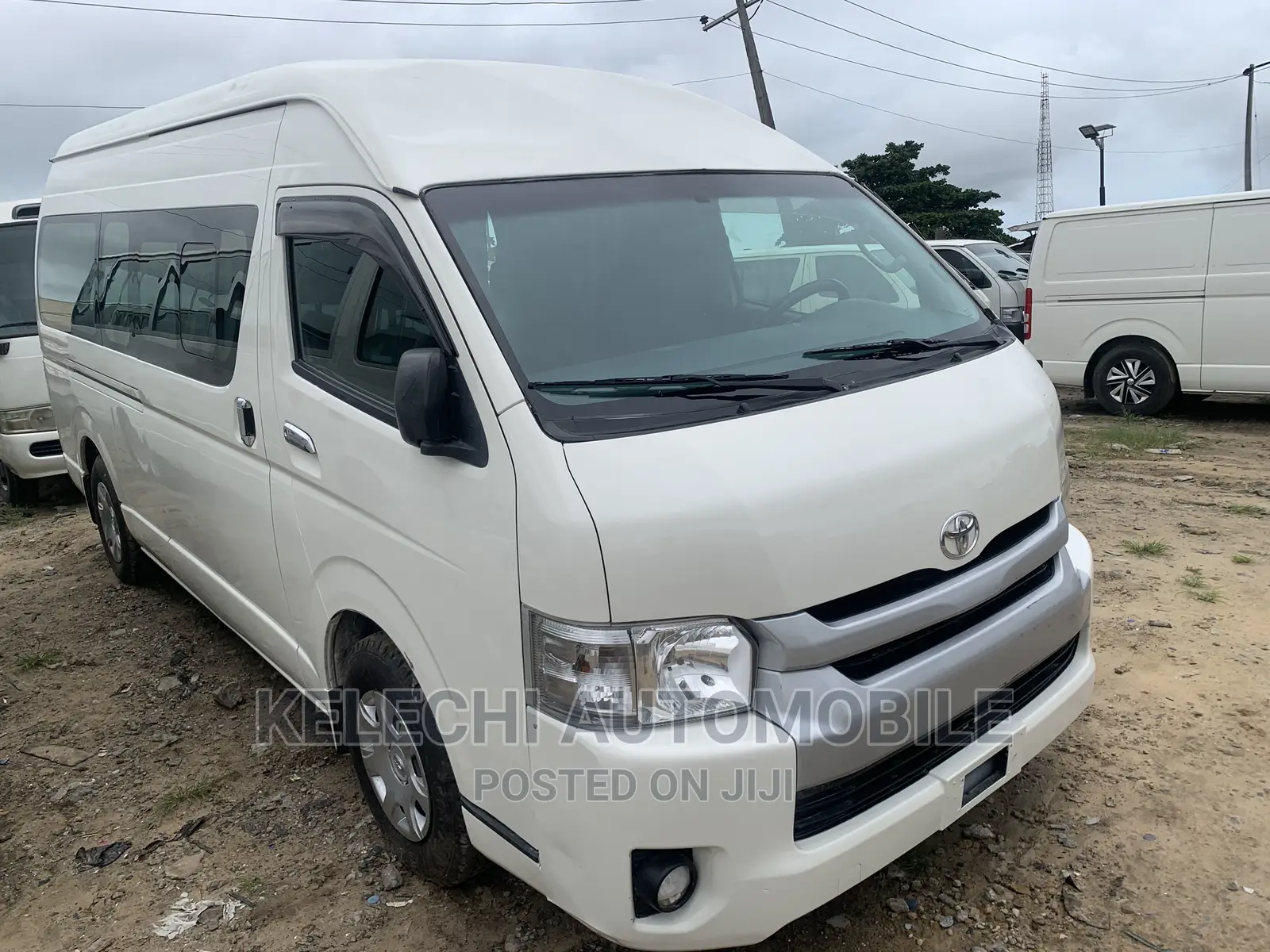 Toyota HiAce 2018 White