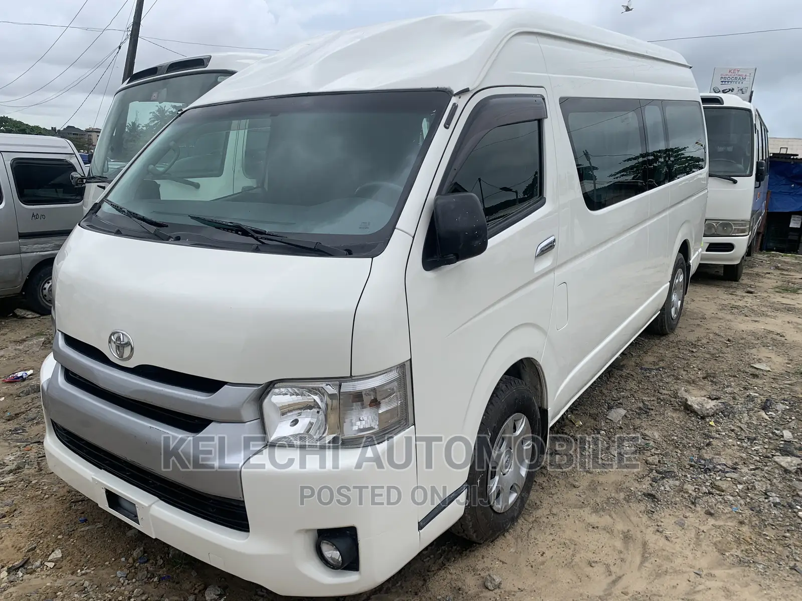 Toyota HiAce 2018 White