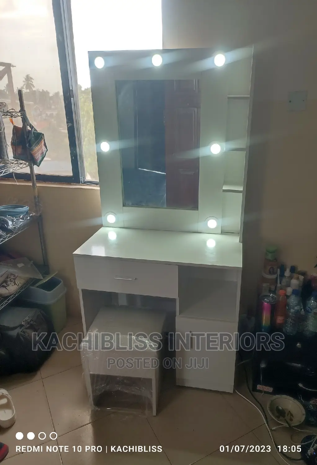 Modern Vanity Dresser