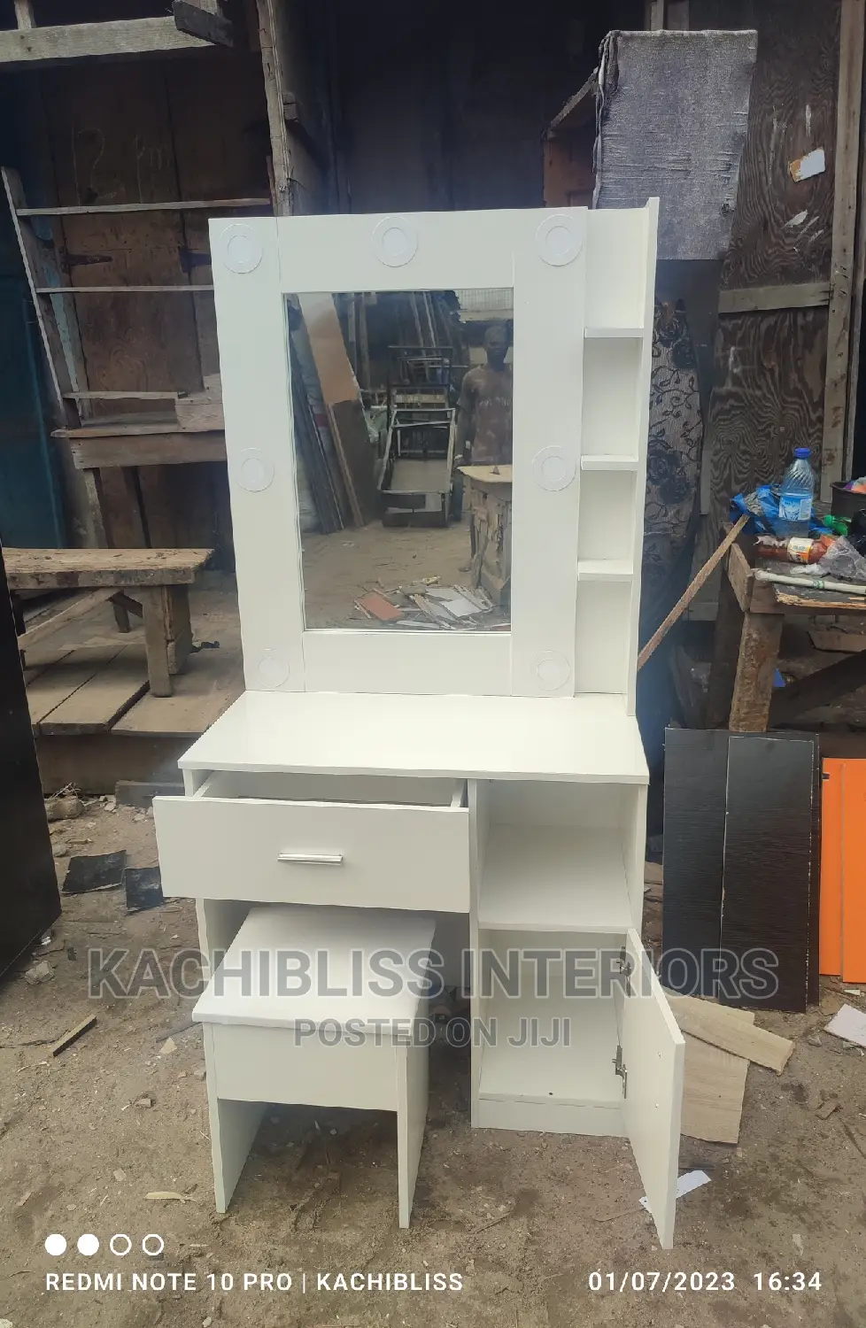 Modern Vanity Dresser