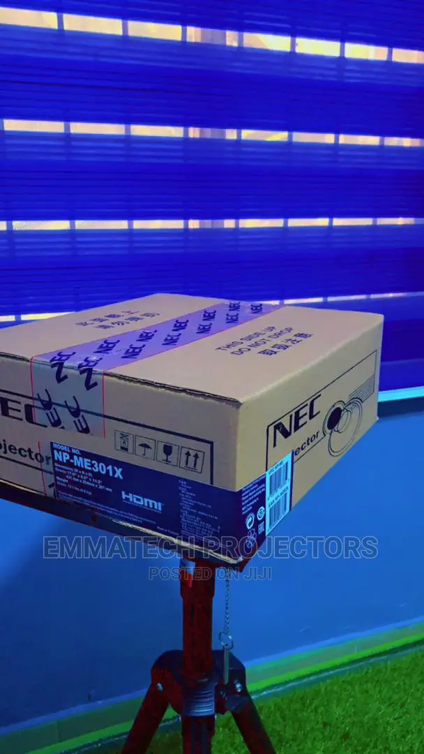 New Nec Projector for Presentation ,Cinema,Lagos , Lekki