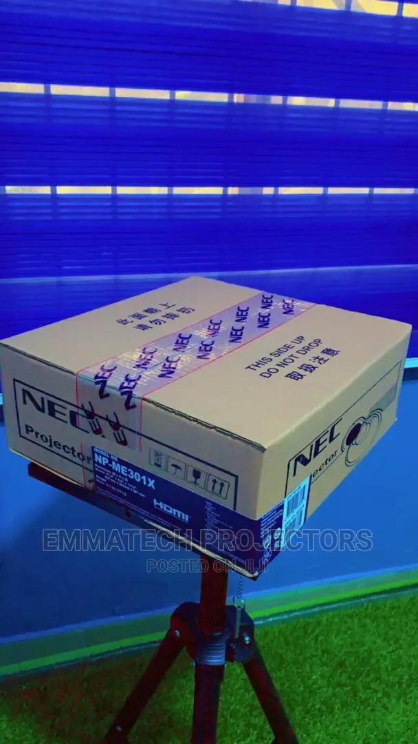 New Nec Projector for Presentation ,Cinema,Lagos , Lekki
