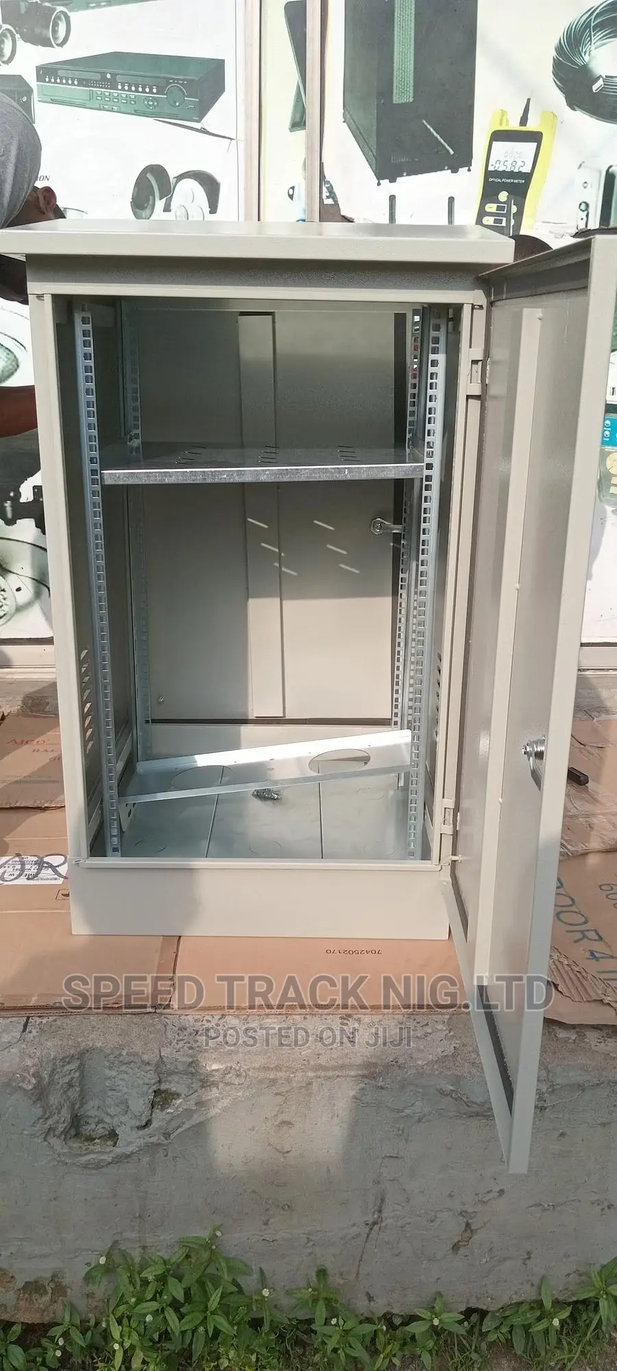 18U 600x600mm Outdoor Rack