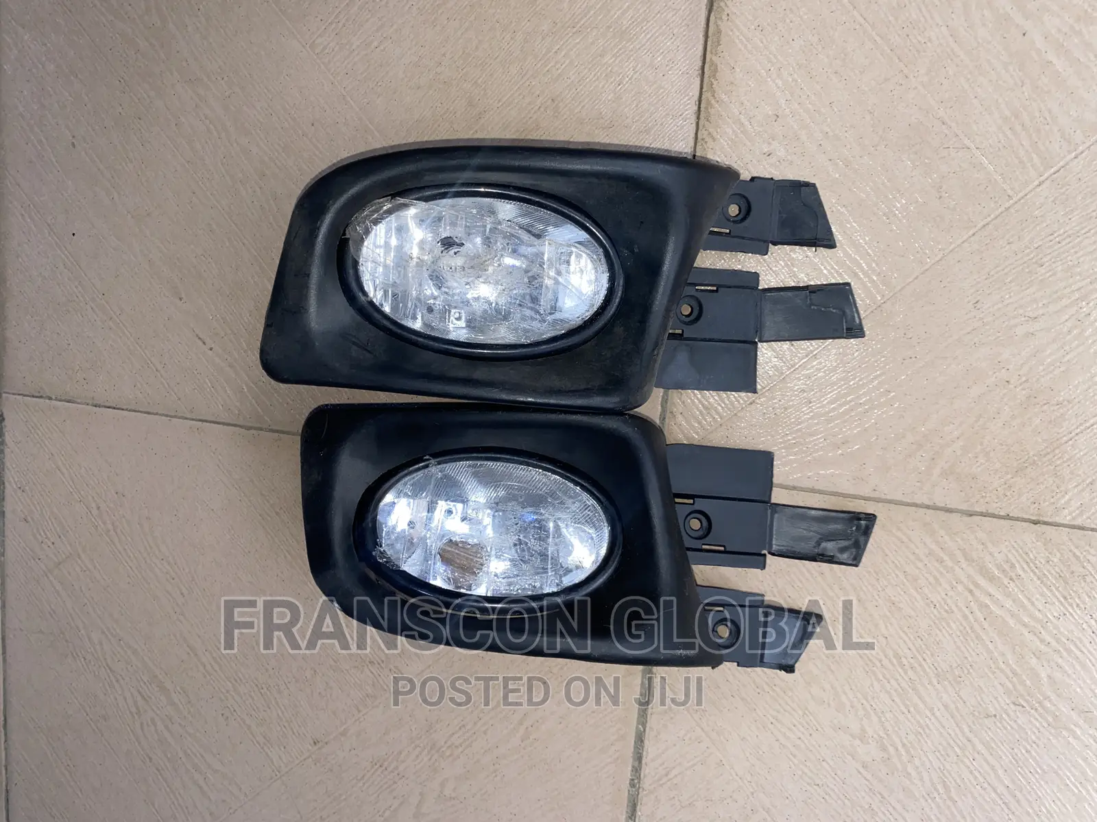 Fog Light  03-05 Honda Accord / 2000 Civic