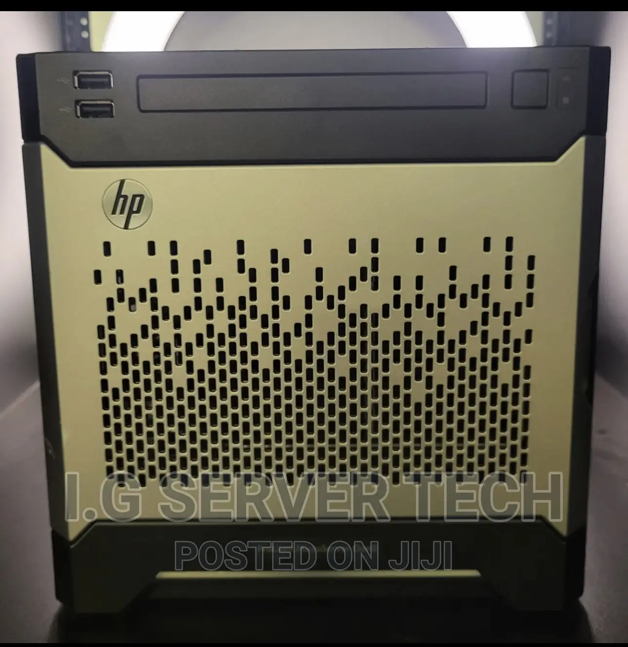 Server HP ProLiant ML 8GB Intel Xeon HDD 1T