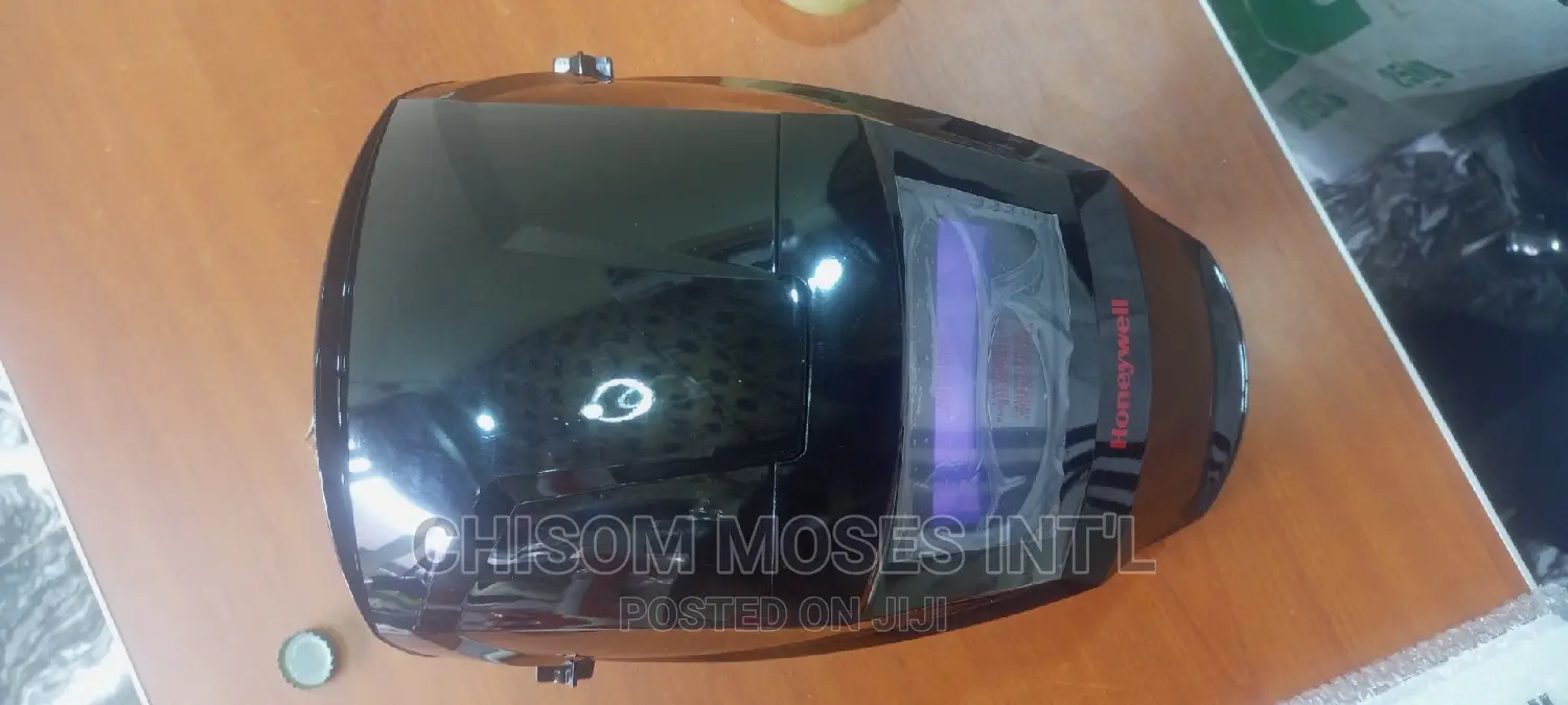 Auto Darkening Welding Helmet ( High Quality) Honeywell