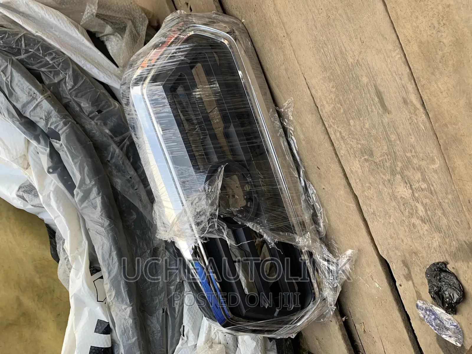 Front Grill Tacoma 2018 Available as Seen
