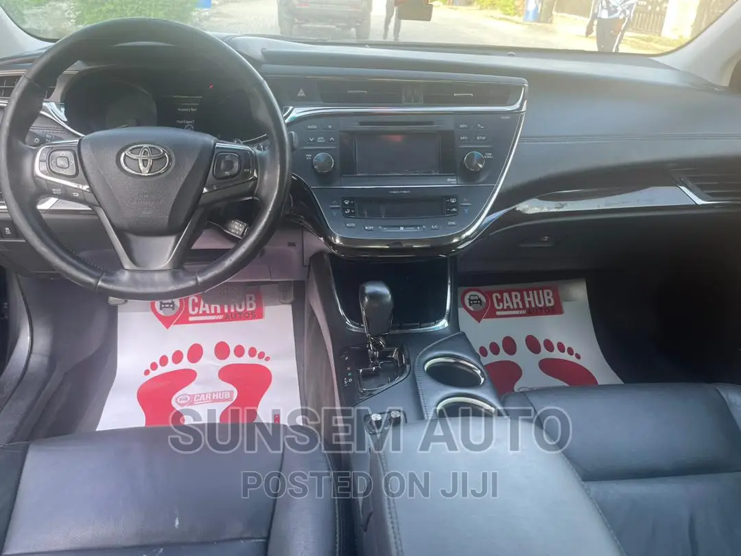Toyota Avalon XLE 4dr Sedan (3.5L 6cyl 6A) 2014 Gray