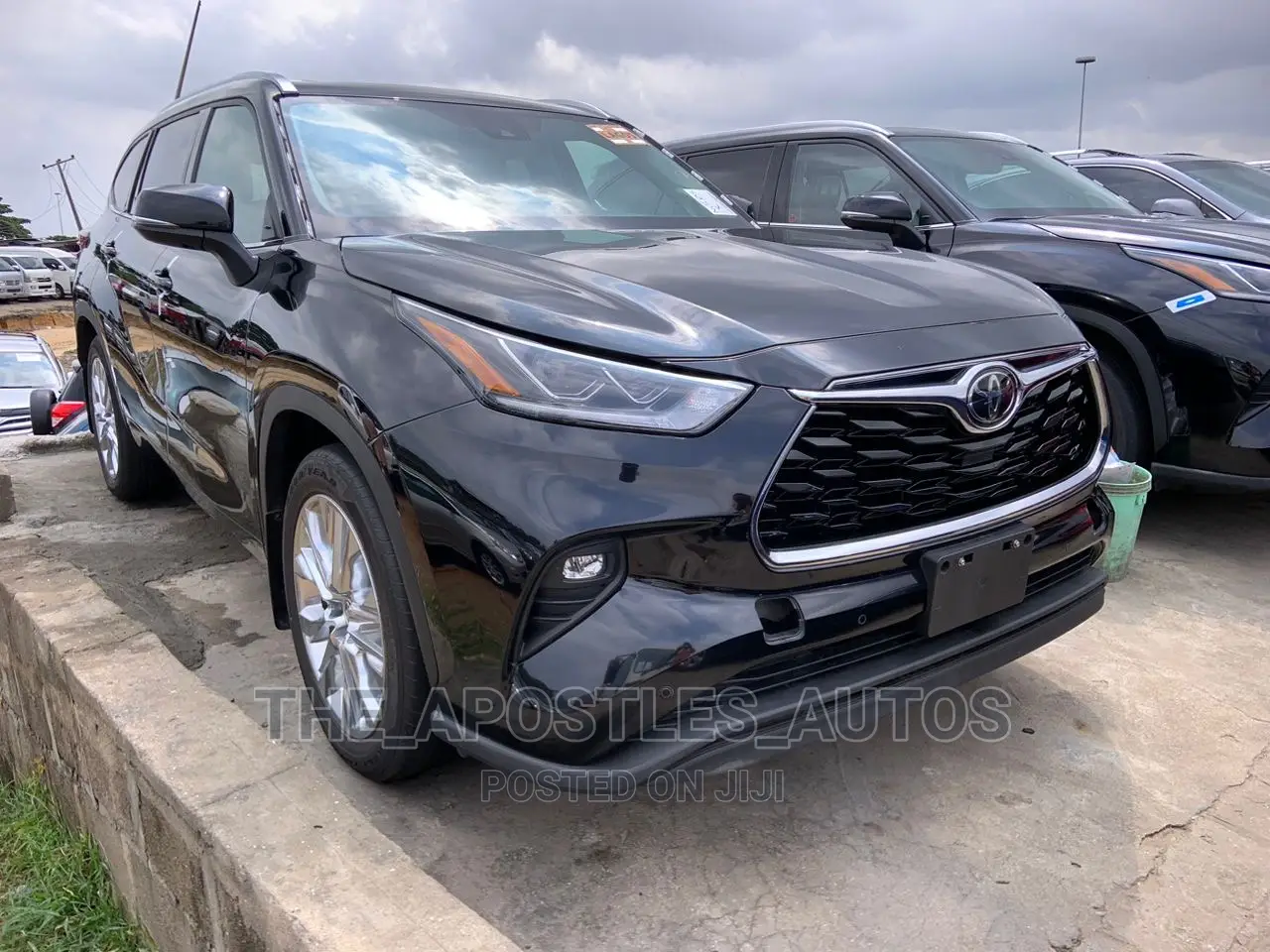 Toyota Highlander Limited 2022 Black