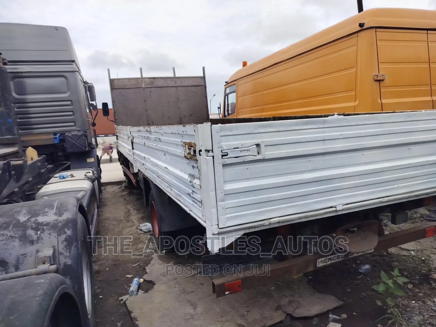 Mercedes Benz Pickup Truck 814