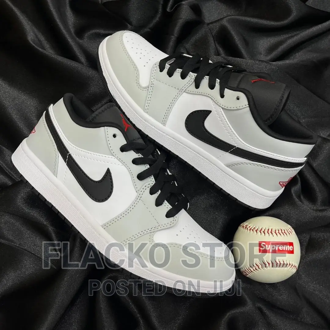 Original Air Jordan 1 Low Smoke Grey Sneakers
