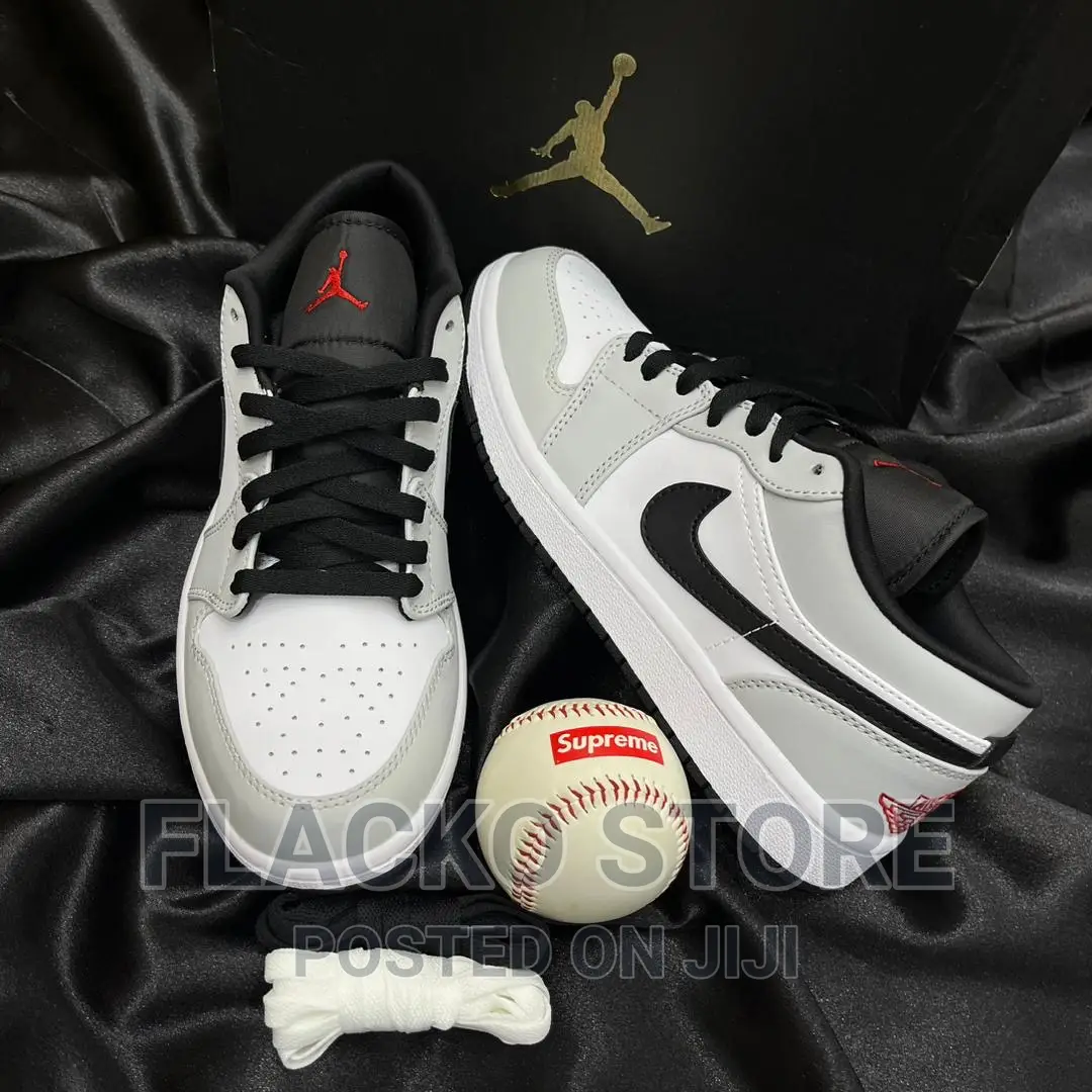 Original Air Jordan 1 Low Smoke Grey Sneakers