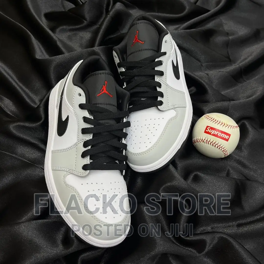 Original Air Jordan 1 Low Smoke Grey Sneakers