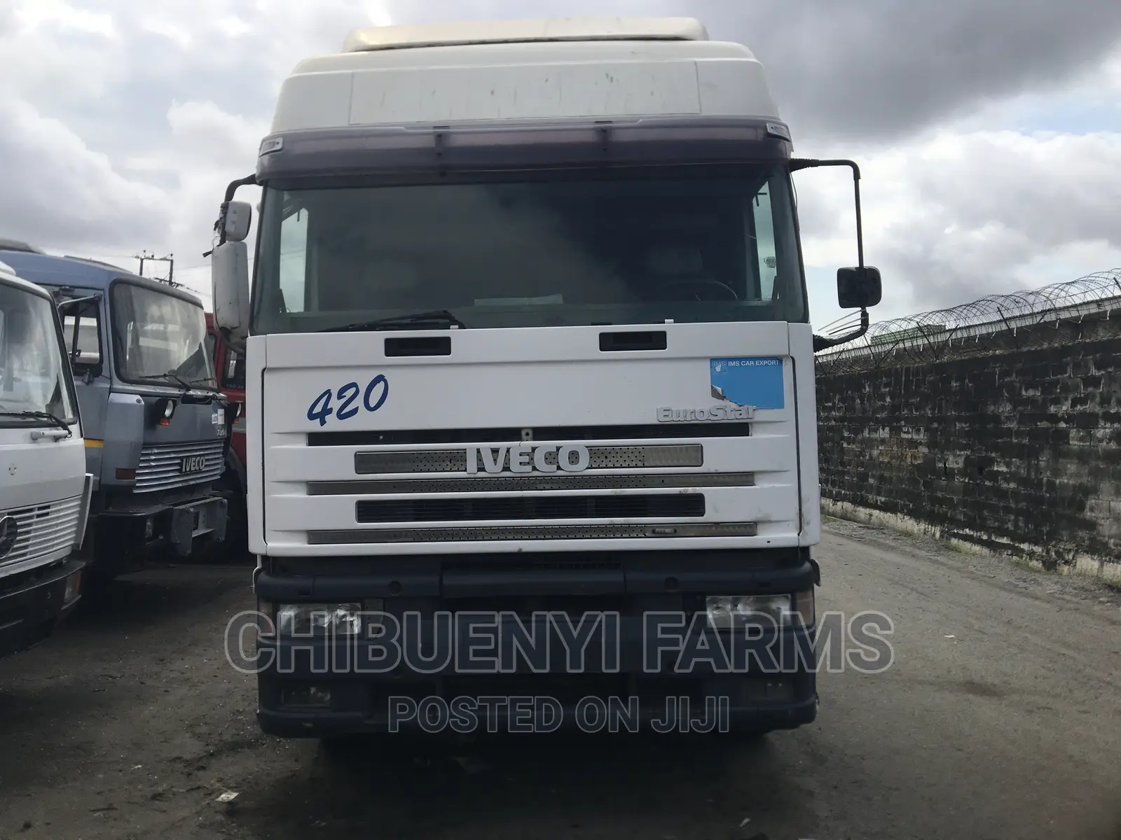 IVECO Trailer-Head 10 Tyres