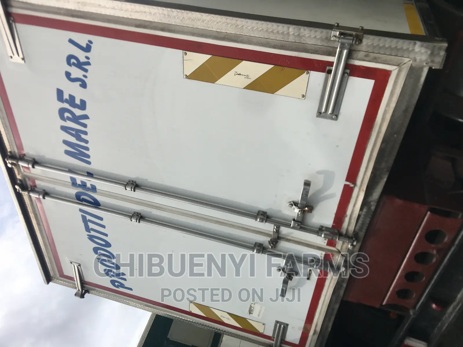 Mecedeces 914 Cooling Van 8-Tons
