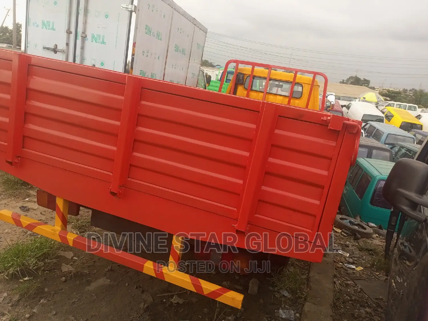 Toyota Dyna 2000 Red