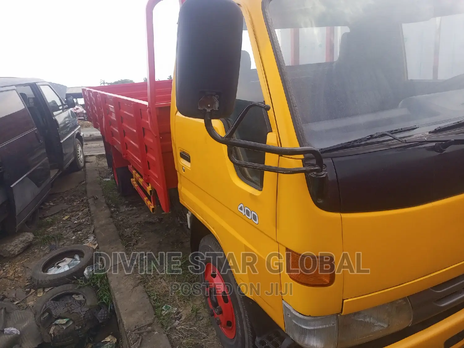 Toyota Dyna 2000 Red
