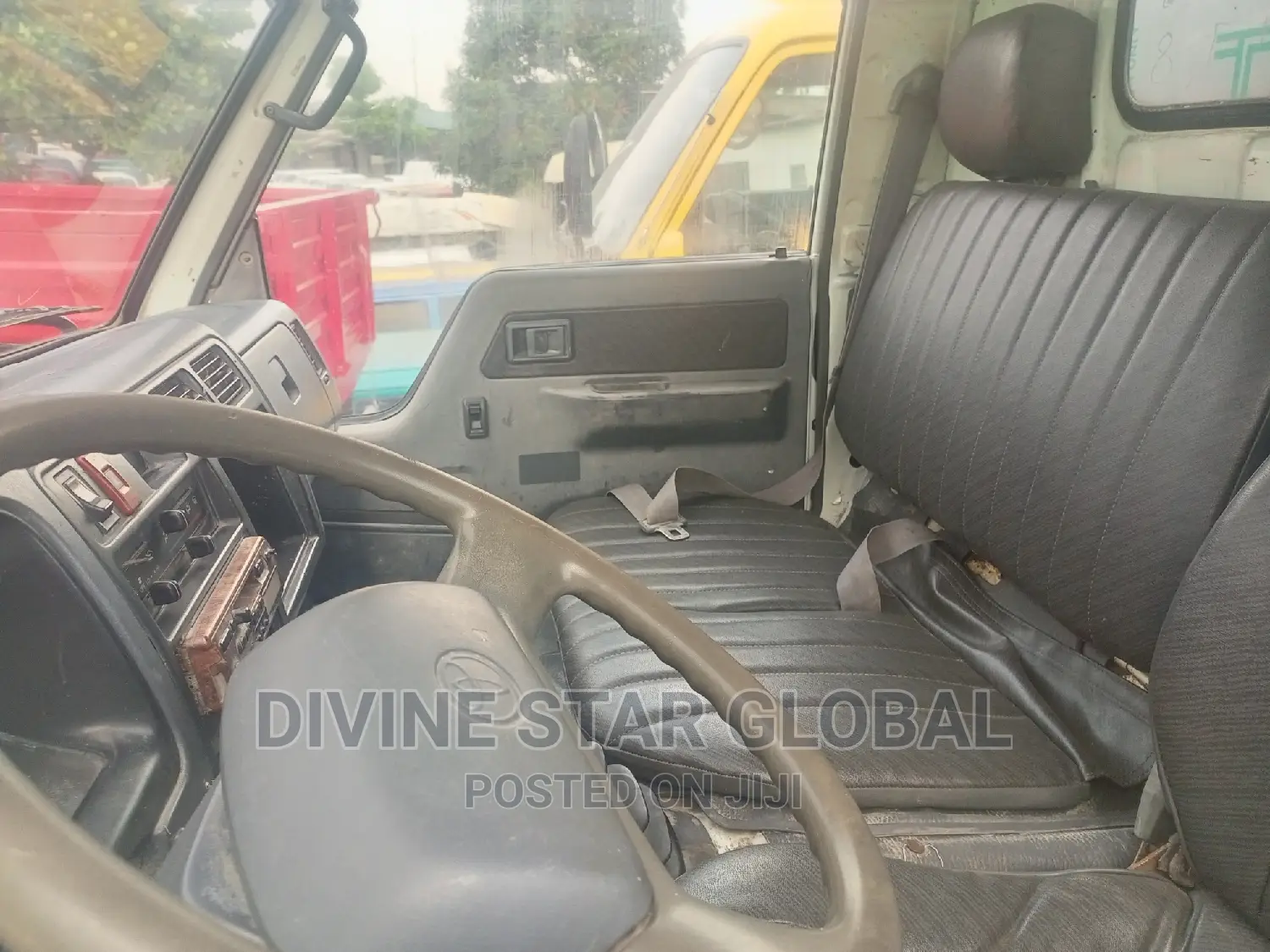 Toyota Dyna 2002 White